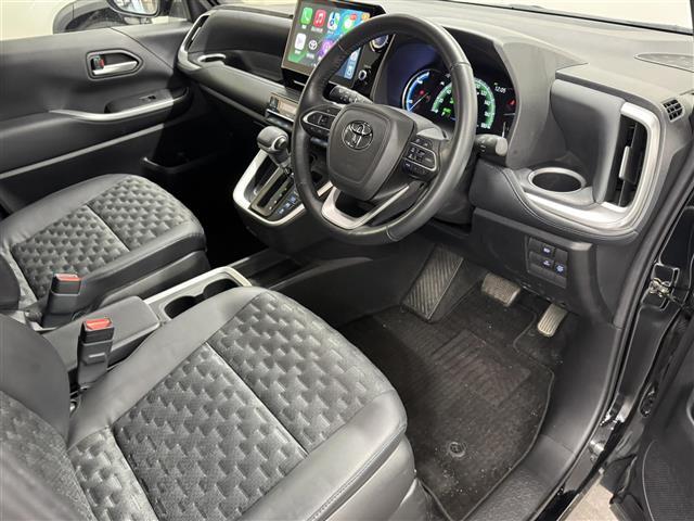 店舗にて現車の確認もいただけますので、お電話で在庫のご確認の上是非ご来店くださいませ。