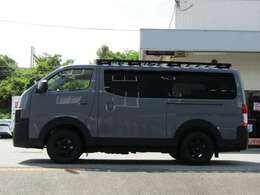 「GORDON　MILLER」はオートバックスが提案するアウトドアをメインに据えたブランドです。キャンピングカーほどガチじゃなく程よくオシャレにこだわりたいあなたに向けたブランドです。車中泊にも対応しています。