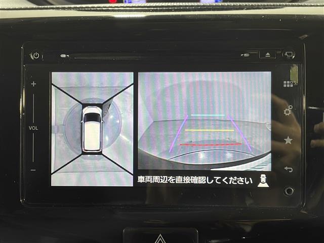 【全方位モニター】上から見下ろしたように駐車が可能です。安心して縦列駐車も可能です。