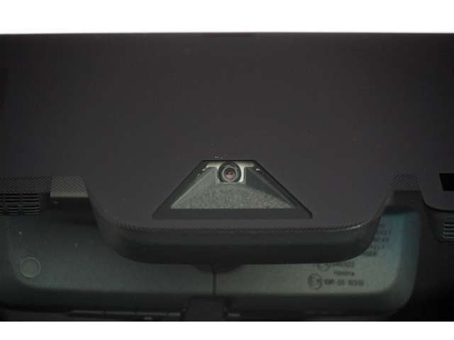 【安全支援】　安全運転支援システムが装備されています。