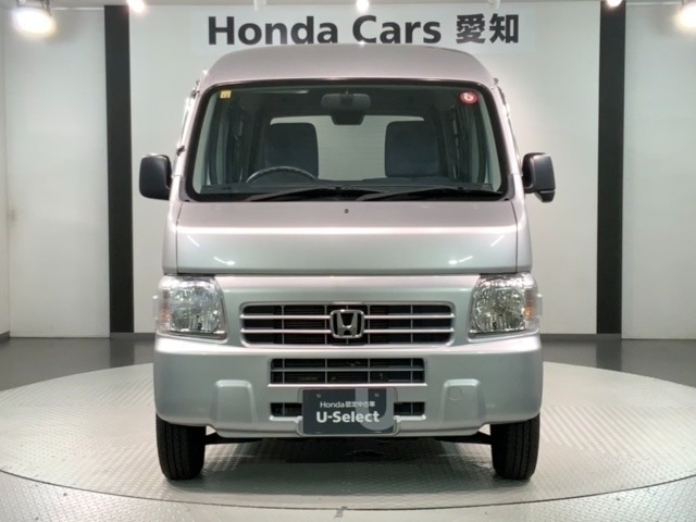 当社の車両には『安心して車選びをしていただくために』お支払い総額を表示しております。税金、自賠責保険料、登録費用、リサイクル料金が含まれており、県内登録及び届出で店頭納車の場合になります。