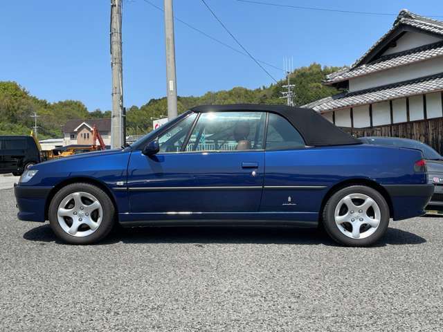 現在電動ルーフは不良ですが、納車整備時には修理してお渡しいたします。フロンティアコバヤシチャンネル配信中♪