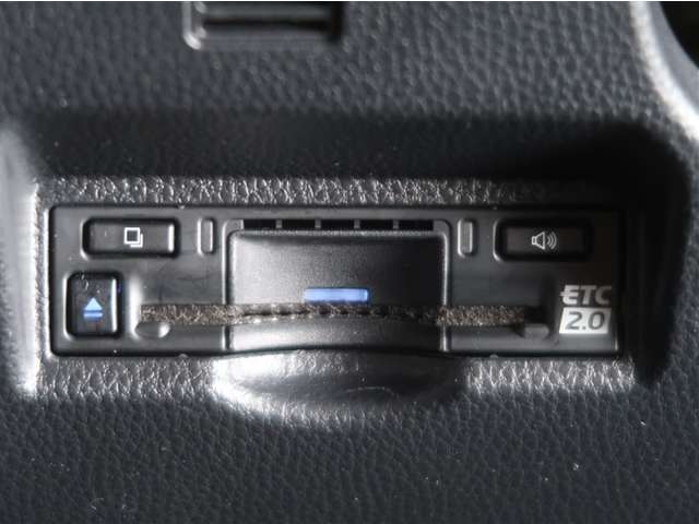 ETC車載器付きです。高速道路の料金所もスムーズに通過出来ます。