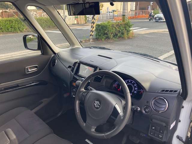 【インパネ】視界がよく運転しやすい設計となっております。