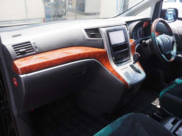 シミ汚れやニオイなど、気になる点もご相談ください！またご遠方で実車確認が難しい場合もお電話で細かくご案内いたします！直通電話048-970-2444♪公式LINE:@ctls-koshigaya