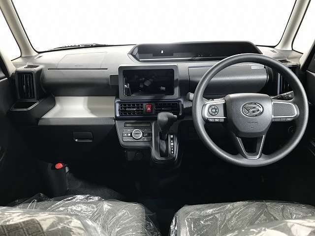 万が一に備えての代車も完備！代車にもナビやETC、バックカメラを装着！！さらに、無料貸し出し！