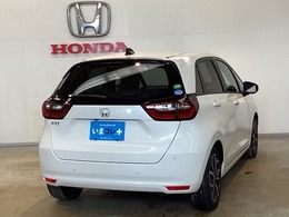 Honda認定中古車 U-Selectは3つの安心をお約束します。　1　Hondaのプロが整備した安心。 2　第三者機関がチェックした安心。　3　購入後もHondaが保証する安心。