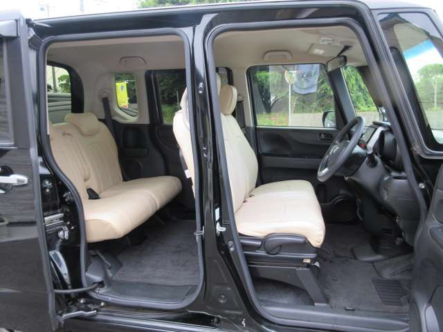 当社の在庫車は全車ルームクリーニング済みです！徹底した清掃を心掛けています　綺麗なお車で気持ちの良いドライブを！