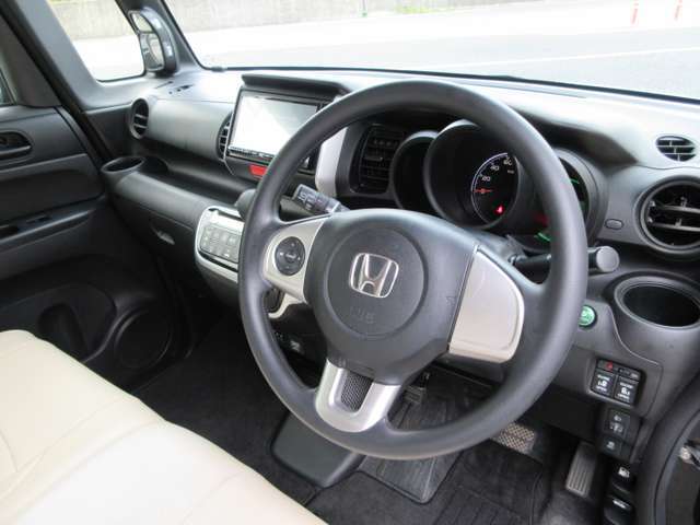 綺麗な室内で快適なドライブがお楽しみ頂けると思います♪【TEL 079-264-6615】【LINE @lifeautoで友達追加♪】