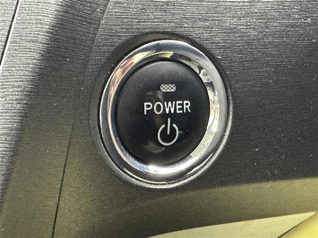 【運転席操作部】快適なドライブを楽しむための機能が装備されています！運転席から触れるので、使いやすいです！除菌プランいれていただくと、さらに清潔で安心していただけます！