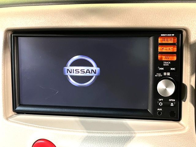 【純正ナビ】人気の純正ナビを装備。オーディオ機能も充実しており、Bluetooth接続すればお持ちのスマホやMP3プレイヤーの音楽を再生可能！毎日の運転がさらに楽しくなります！！