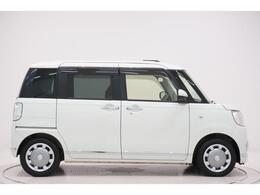 県内13店舗にて常時500台以上ダイハツ車を展示中です。見て、触って、納得のいく一台をぜひ見つけてください。