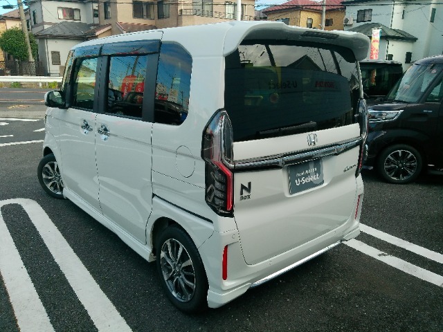 ボディクリーニング後、愛車をピカピカの状態へ保護するコーティング「ブライトパック」がおススメです！水垢がつきにくく、手入れがしやすくなりますよ！いつも愛車をきれいにしておきたい方におススメです。