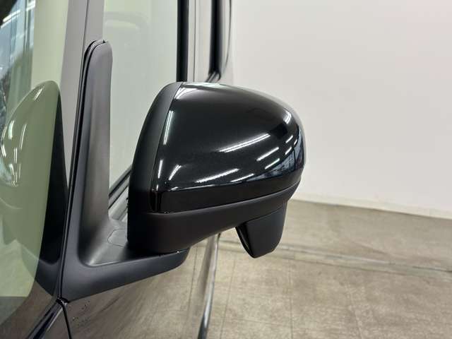 内装クリーニングやメンテナンスを納車前に実施いたします！全車種全メーカーを扱っておりますので少しでもご不明点がございましたらお気軽にお申し付けください！
