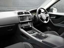 LIBERALAの沼津の物件をご覧いただきまして誠にありがとうございます。心ゆくまでおクルマ選びをお楽しみください。