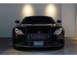 ボディカラー：ジェットブラック