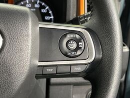 【アダプティブクルーズコントロール】高速道路での長距離走行が楽に！！自動で速度を保つクルーズコントロールが、衝突軽減システムと連携し、前方の車両を感知して車間を保つように速度調節してくれます！！