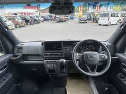 届出済未使用車を一人でも多くの方に提供できるよう専門スタッフがしっかりと説明し、相談にのらせていただきます。