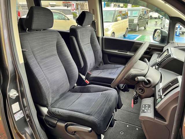 当社は全車試乗OKです☆中古車は一物一価の為、見て、触って、乗って、体感してください。もちろん試乗だけのお客様でも大歓迎です。