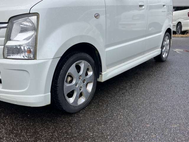 民間車検工場も完備しておりますので車検や修理、板金塗装などお任せ下さい！車検切れのお車も引き取りにお伺いします。