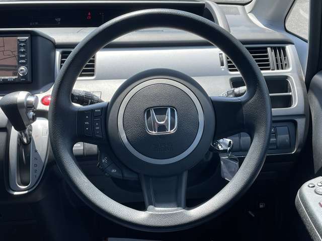 遠方やご来店が難しいお客様にも安心してご購入できますように車輌の詳細画像、動画をメール、LINE＠で送らせていただくサービスを行なっておりますので、お気軽にお問い合わせください！