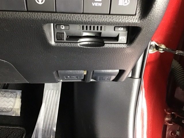 ETC付いてます。ETCが使用可能な道路通行料はキャッシュレスでスマートに走行できます。再セットアップして納車致します