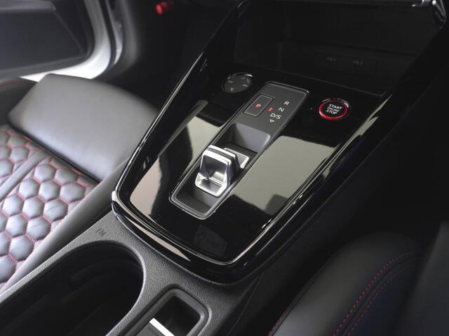 そのモデルの特性に合わせたトランスミッションを採用することにより、駆動力への伝達効率が高く、燃費性能にも大きく寄与しています。詳しくは0078-6002-900146中古車スタッフまで
