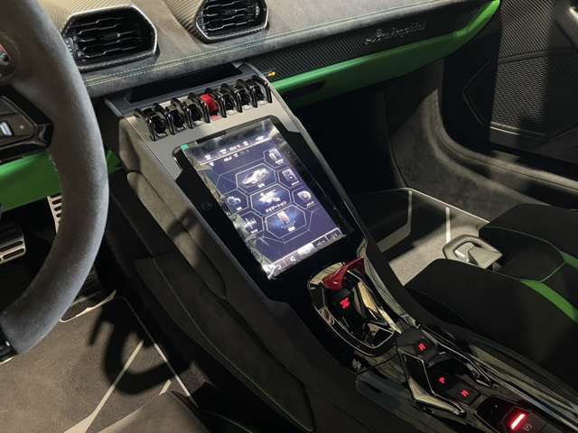 Smartphone connecting system