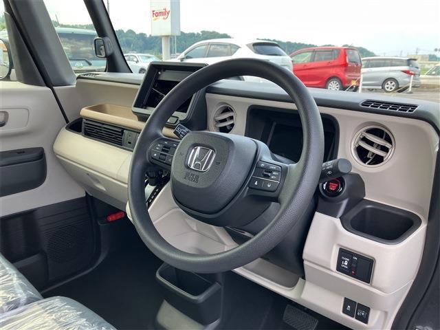 【比較検討しやすい環境】オールメーカー取り扱いだからこそ、ファミリーの展示場内で比較検討が可能です♪ 試乗車もご用意しておりますので乗り比べもいいですね！
