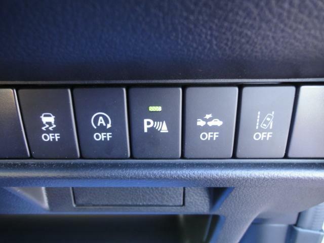 リヤパーキングセンサー＆ESP＆デュアルカメラブレーキ＆車線逸脱防止＆アイドリングストップ、各ボタン運転席右下にございます。
