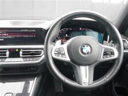 輸入車在庫を全国のLIBERALA店舗にて在庫展示しております。落ち着いた商談スペースにて、お気に入りの1台をごゆっくりお選び下さい。