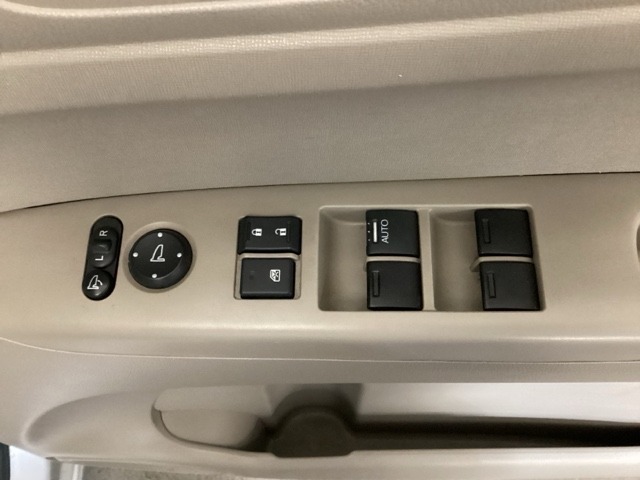 ドアスイッチもシンプルで、使いやすさを考え設計されています。