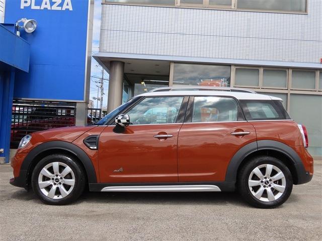 ACC/インテリS/タッチスクリーンNEWiDriveナビ/Bカメラ/BTオーディオ/ETC/スマキー/アイドリングSTOP/シートヒーター/LEDヘッド/FRフォグ/PWバックドア/Cソナー/ルーフレール/