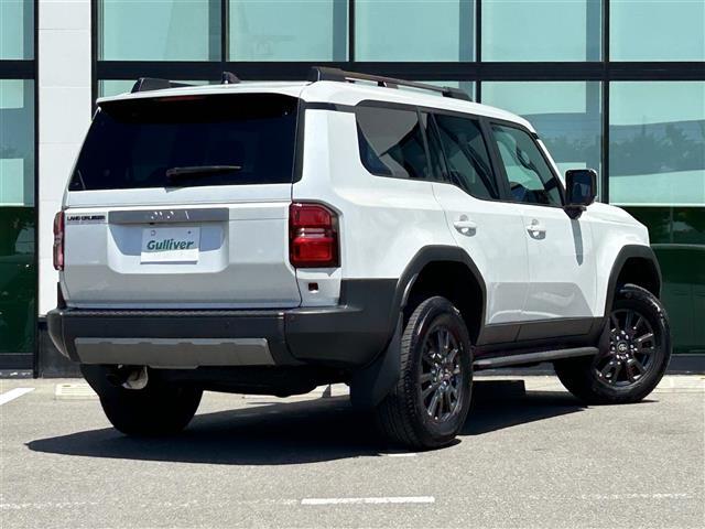 【右斜後】ガリバーの保証は、走行距離が無制限！電球や消耗品、ナビ等の社外品も保証対象。末永いカーライフに対応する充実した保証内容（保証期間によって保証内容は変わります。)