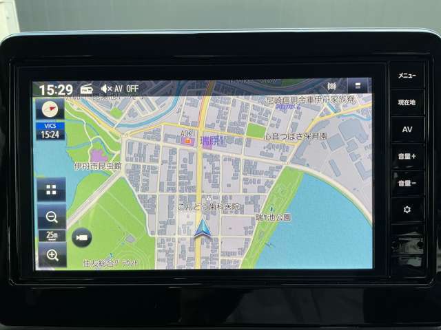 見やすい日産純正ナビゲーションです。