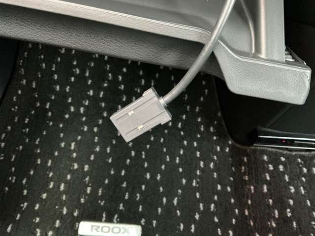 HDMI入力端子付きです。スマホのミラーリングやファイアスティック等でアプリの映像も見れます。