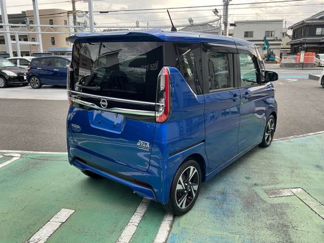 衝突被害軽減ブレーキや前後踏み間違い防止アシストなど安全装備も充実しています。