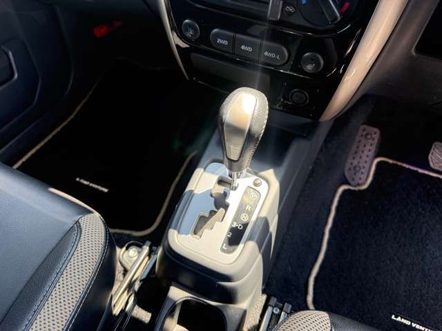 運転もらくらくのAT車ですので女性や初心者の方も安心ですね！