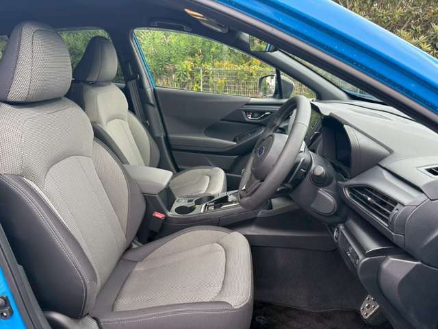 エンジンルーム内もきっちりとキレイにさせていただいております。