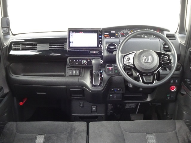 室内は大きく目立つような染みや汚れ、におい等も気になりません。ご来店の上是非お確かめくださいませ。