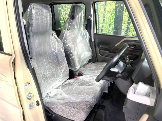 運転席シート廻りは使用感も少なく、良好な状態となっています。丁寧に使われていたことがよくわかりますね。