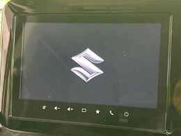 【メーカー純正9型ナビ】インテリアに溶け込むスタイリッシュな「専用設計」メーカーナビを装備♪視認性や操作性など基本性能にも優れ、より上質なカーライフをお楽しみいただけます。