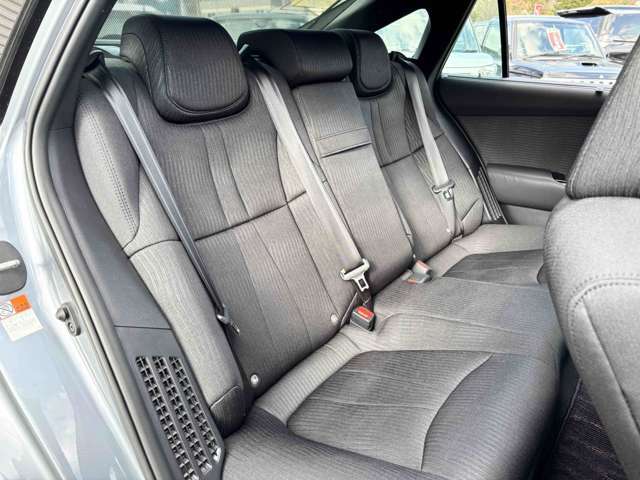 当店の住所は、札幌市南区北ノ沢1727-16となります。信号交差点角の青い倉庫と白い建物が目印です。