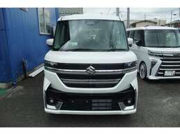 フルLEDヘッドランプ搭載です。対向車や歩行者に存在感をアピールです。