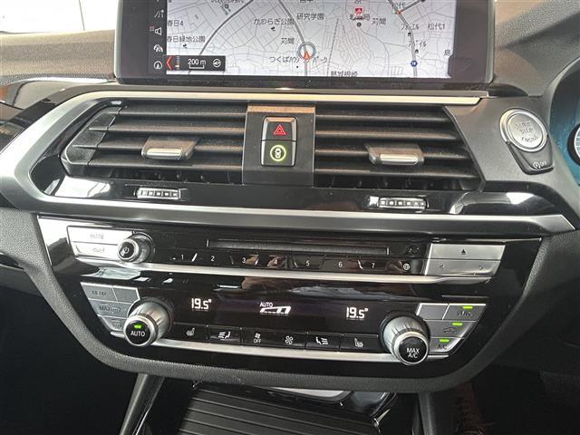 純正ナビゲーション搭載。ナビデータの更新も承っております、詳細はコーディネーターまでお問い合わせ下さい。