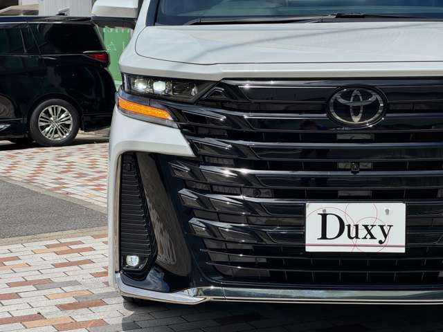 当店でお車をご成約いただいたお客様には、特典としてご希望のナンバーを無料でお選びいただけます☆お好きな数字や思い入れのある番号などがございましたら、お気軽にスタッフまで！心を込めてお手伝いいたします☆