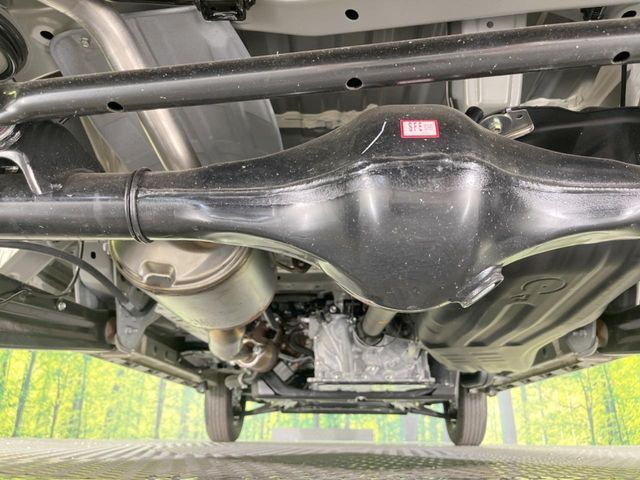 親切・丁寧な専門メカニックスタッフが応対！・車検・点検整備・事故等の修理などアフターサービスも安心。お車のカスタマイズもネクステージのサービススタッフまでご相談ください！
