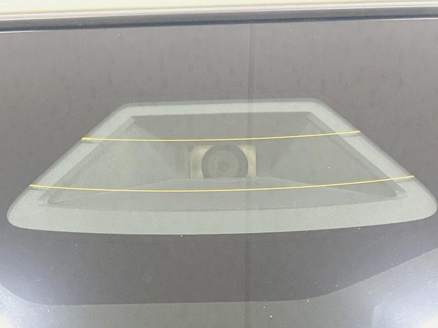 【スズキ　セーフティサポート】走行中に前方の車両等を認識し、衝突しそうな時は警報とブレーキで衝突回避と被害軽減をアシスト。より安全にドライブをお楽しみいただけます。