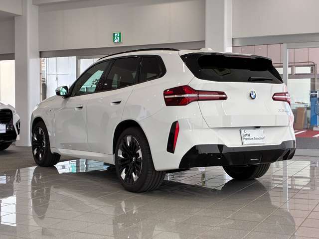 BMWを熟知したメカニックよる100項目の納車前点検☆ドイツ本国と同様の教育・訓練を受けたBMW専門メカニックが100項目にも上るポイントを徹底的にチェックいたします。