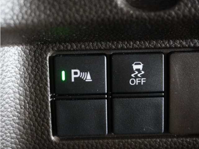 ◆障害物センサー◆車庫入れの時などに近くに障害物がある場合、障害物までの距離を音で知らせてくれます。